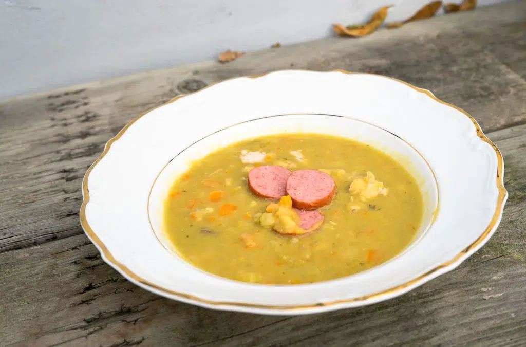 Erwtensoep uit grootmoeders keuken